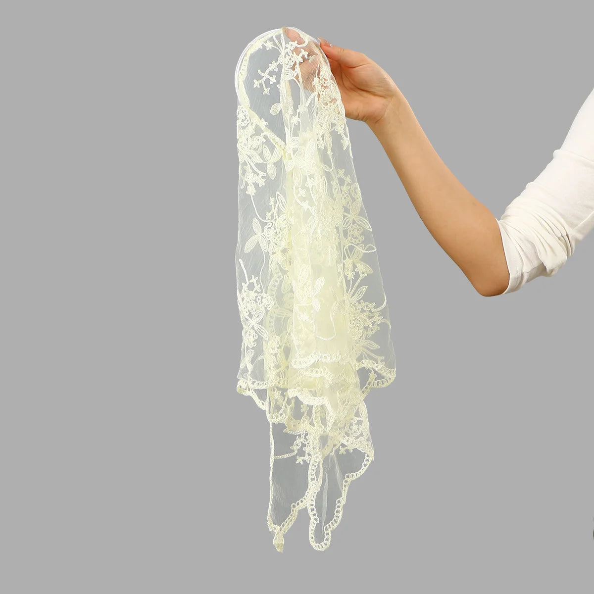 Elegant Lace Scarf Hollow Out Embroidery Foulard Bandana Solid Color Triangular Scarf Thin Vintage HandkerChiefs for Hair Woman