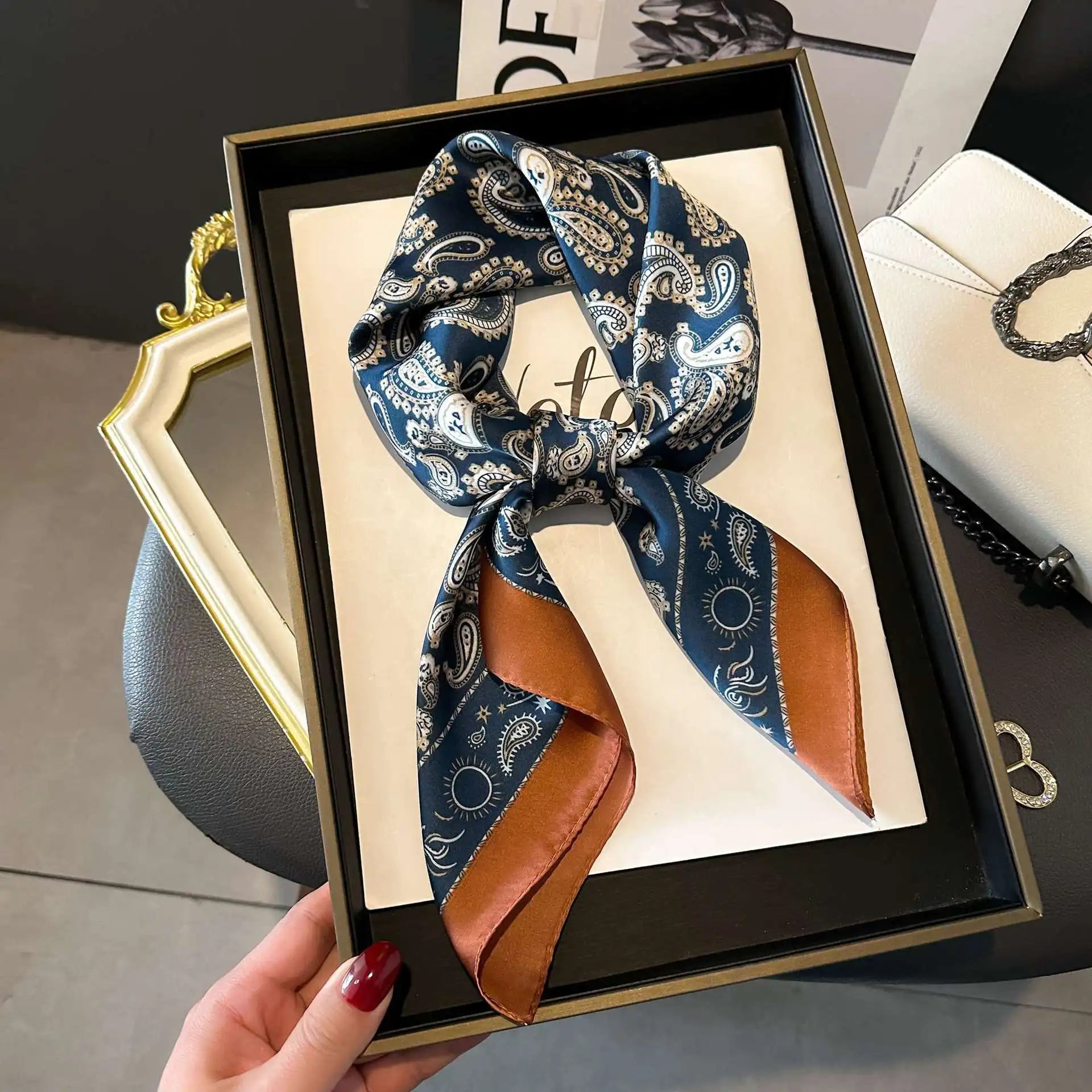 The Manhattan Scarf