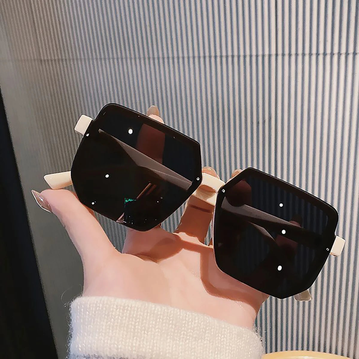 Monarch Square Sunglasses