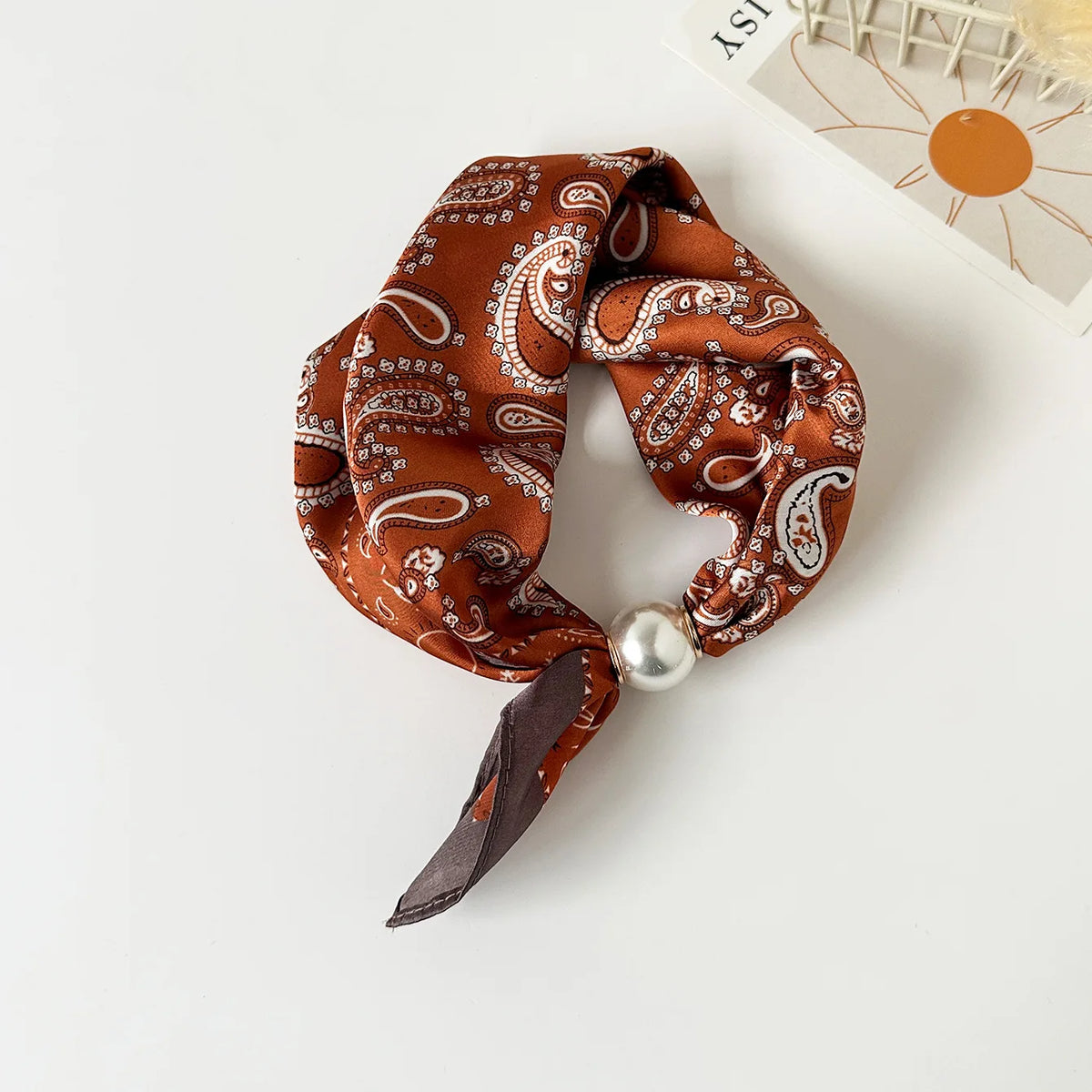 Print Scarf Silk Pearl Buckle Chain Female Lazy Thin Magnetic Collarbone Pendant Wraps Handkerchief Designer Woman Neck Scarf