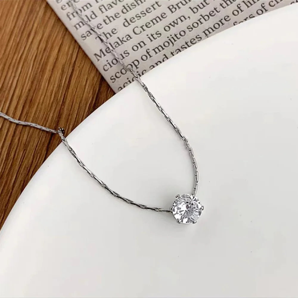 Stella Necklace