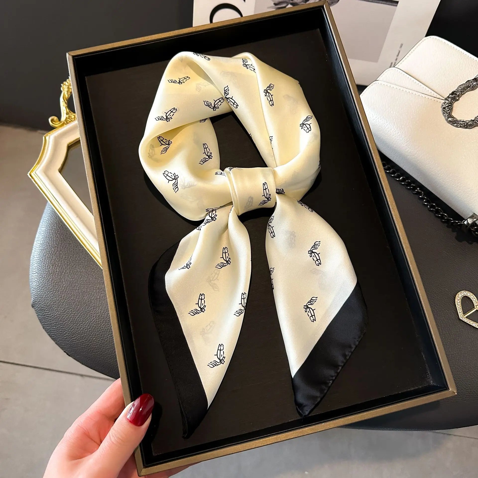 The Manhattan Scarf