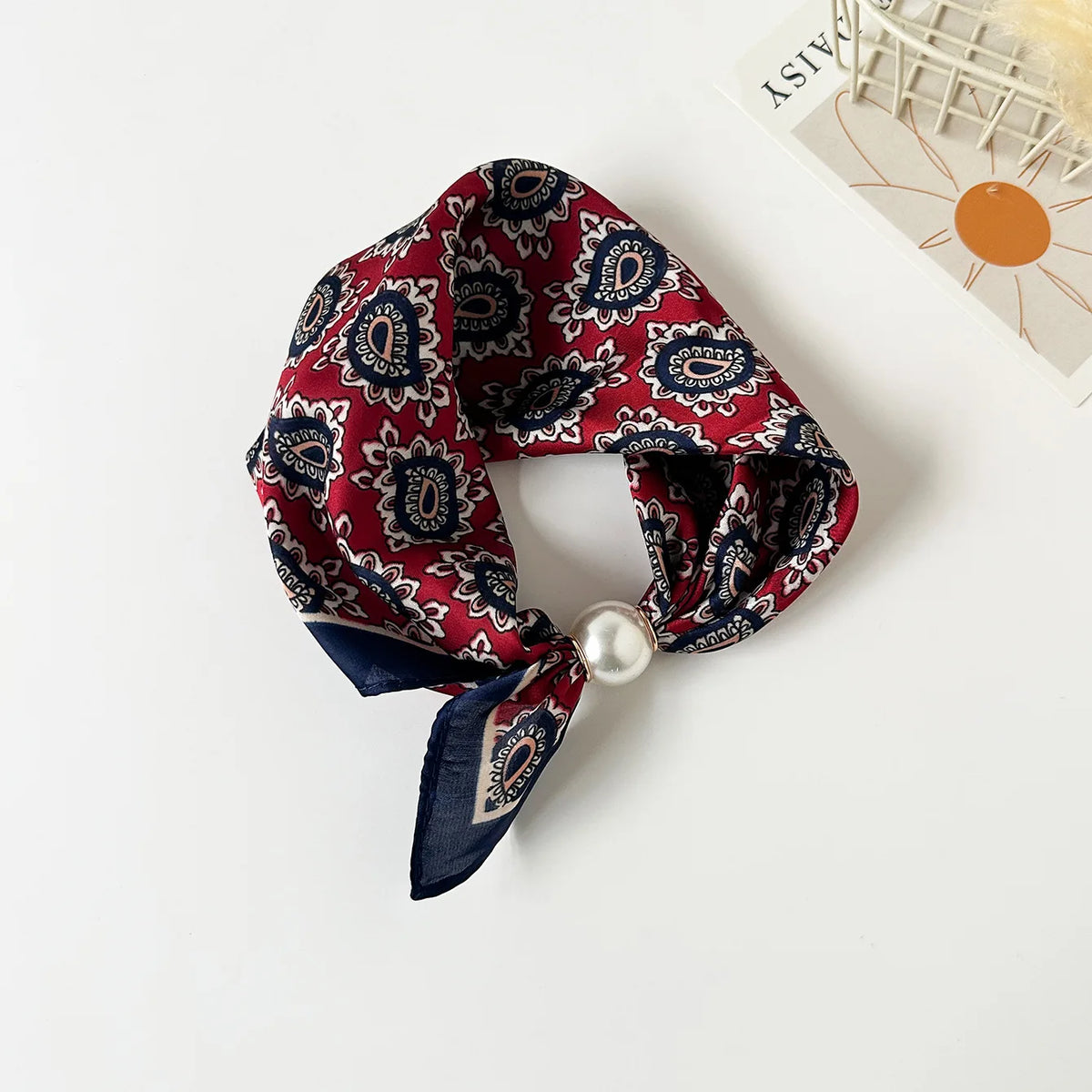 Scarf Chain Silk Lazy Magnetic Pendant Collarbone Thin Pearl Neck Scarf Buckle Headband Ribbon Foulards Femme Luxury Brands