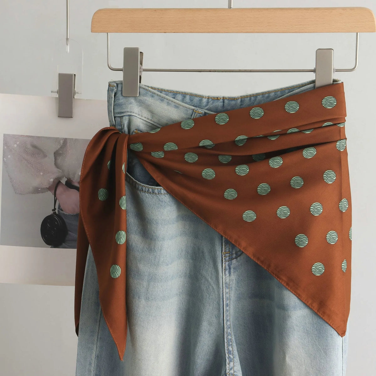 Fashion Women's Triangular Binder Headcloth New Niche Fashion High-End All-Matching Scarf Jeans Belt Decorate Triangular Scarf